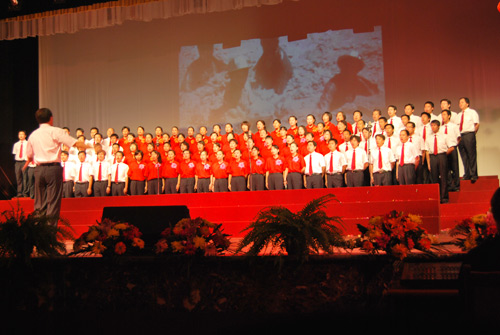9游会鋼管公司合唱團參加建國60周年歌詠比賽